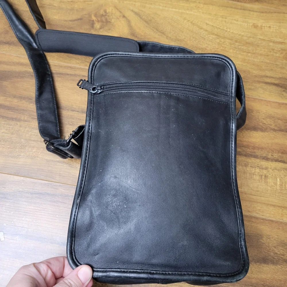 Vintage Tumi Leather Crossbody Carryall Bag Organizer Black Leather Pockets